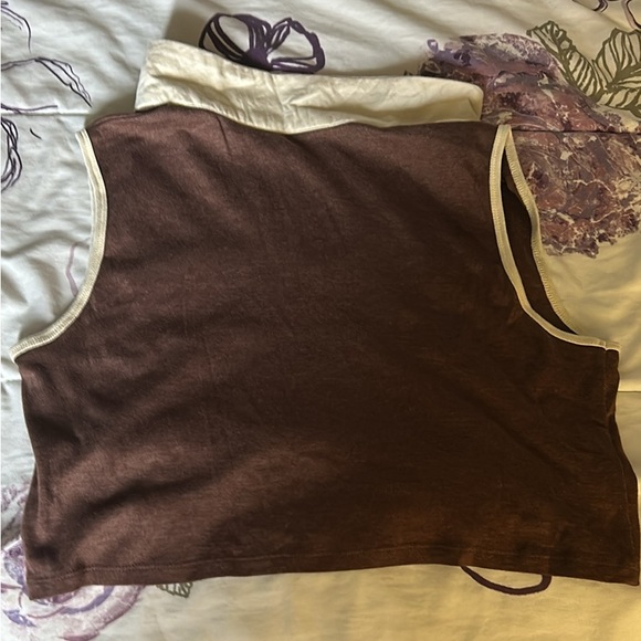 Sabrina carpenter brown polo crop top - Picture 5 of 5